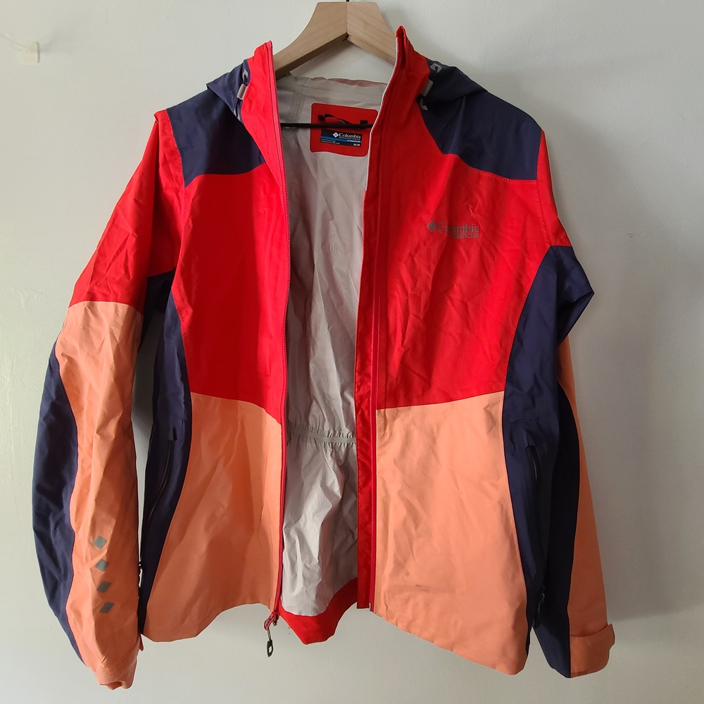 Columbia Women's Cinched Medium Rain Jacket